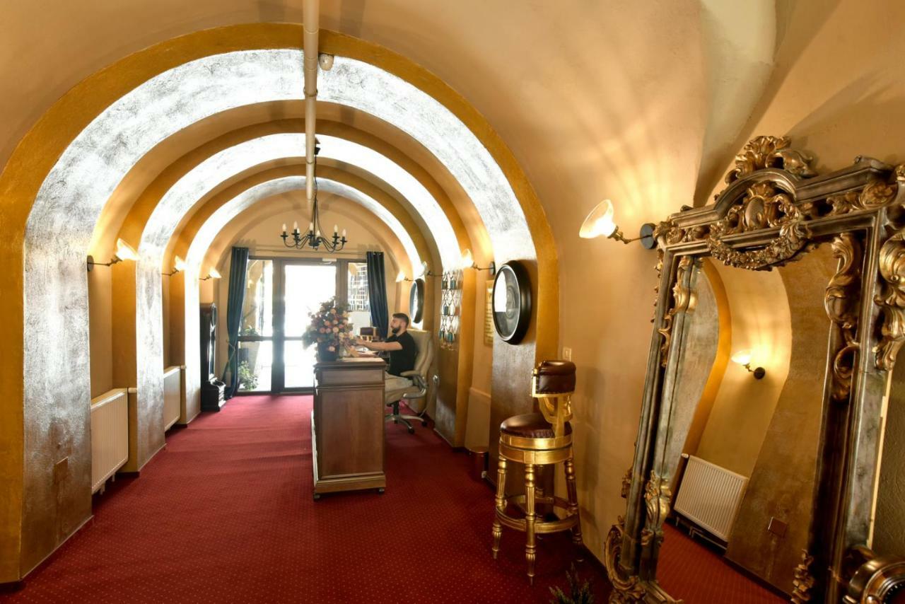 Safrano Palace Brasov Ngoại thất bức ảnh